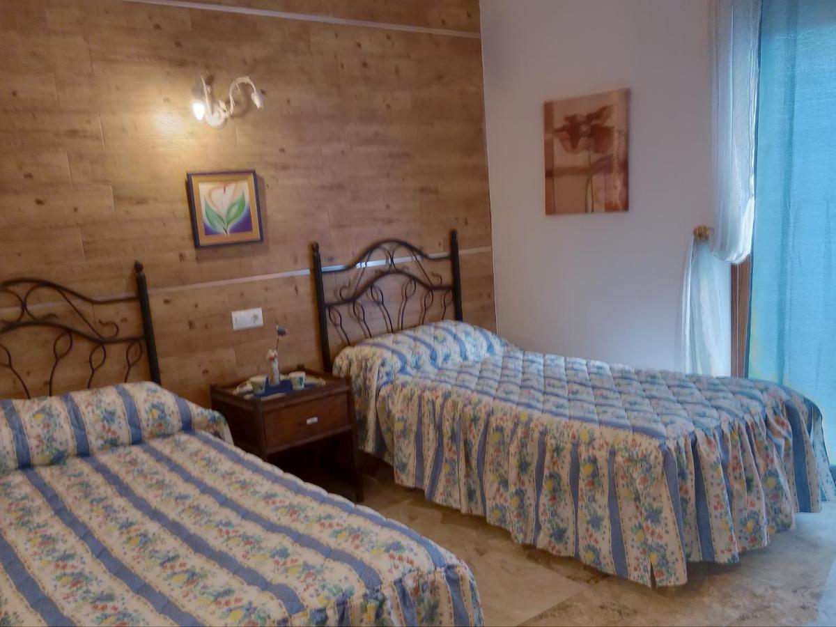 Cortijo Rural Molino El Tarahal Con Piscina Y Zonas Compartidas Екстер'єр фото